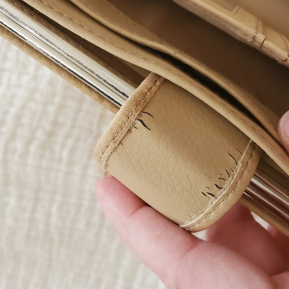 💎$3 WITH BUNDLE💎 Tan Leather Wallet